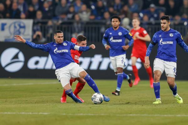 沙尔克客场胜利，展现出色战术