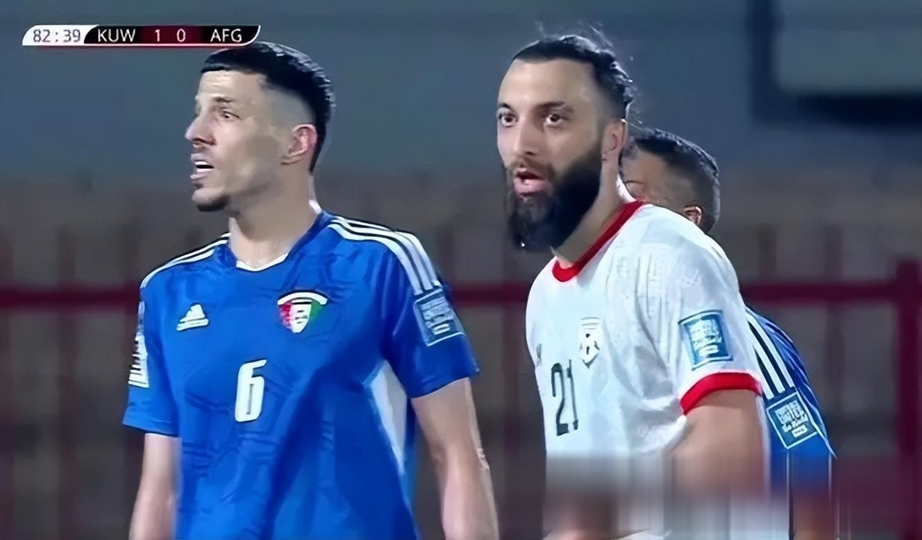 包含国际足坛风云变幻，亚洲队伍拼搏向前的词条