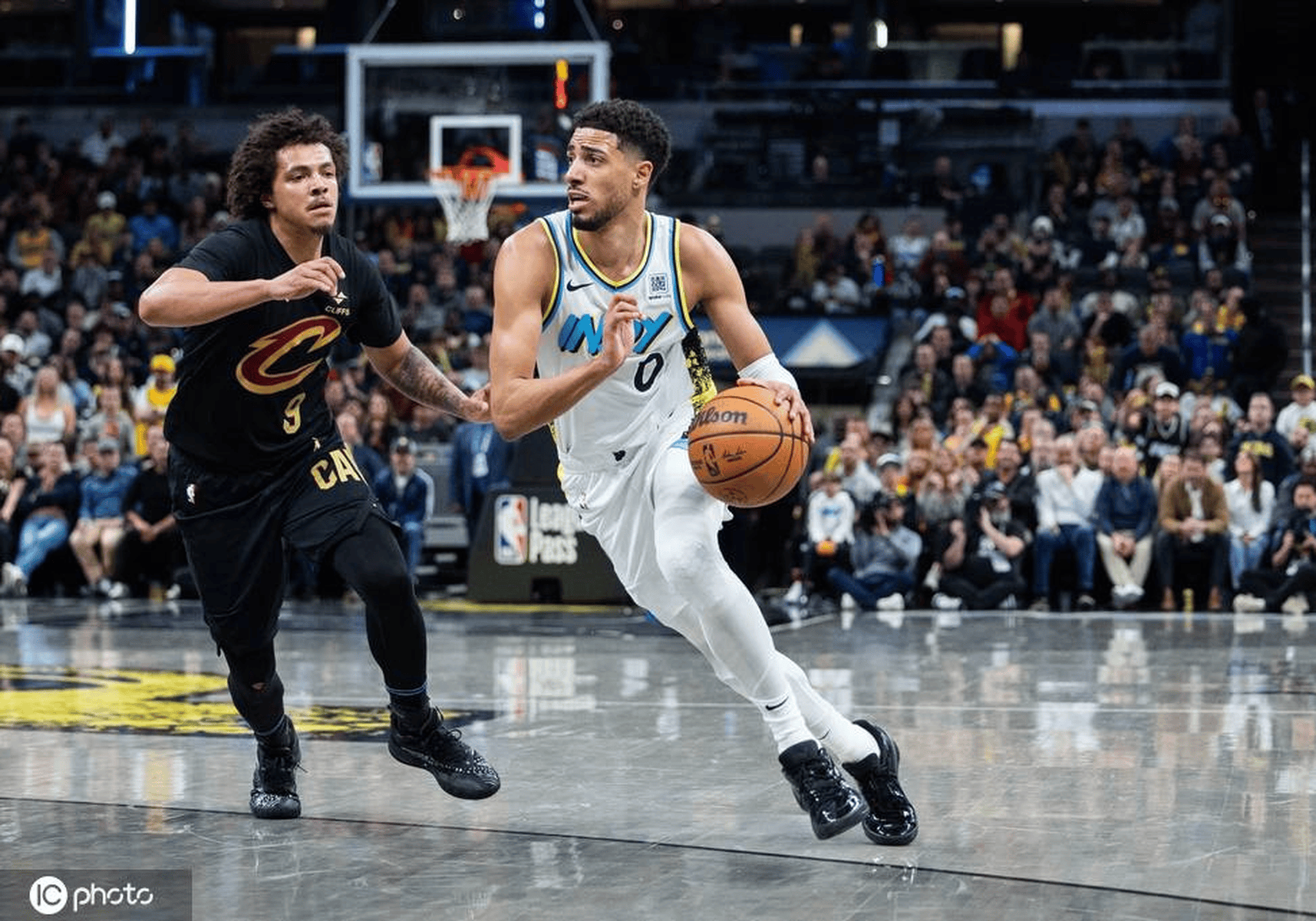 包含步行者险胜骑士，范弗利特统治全场的词条