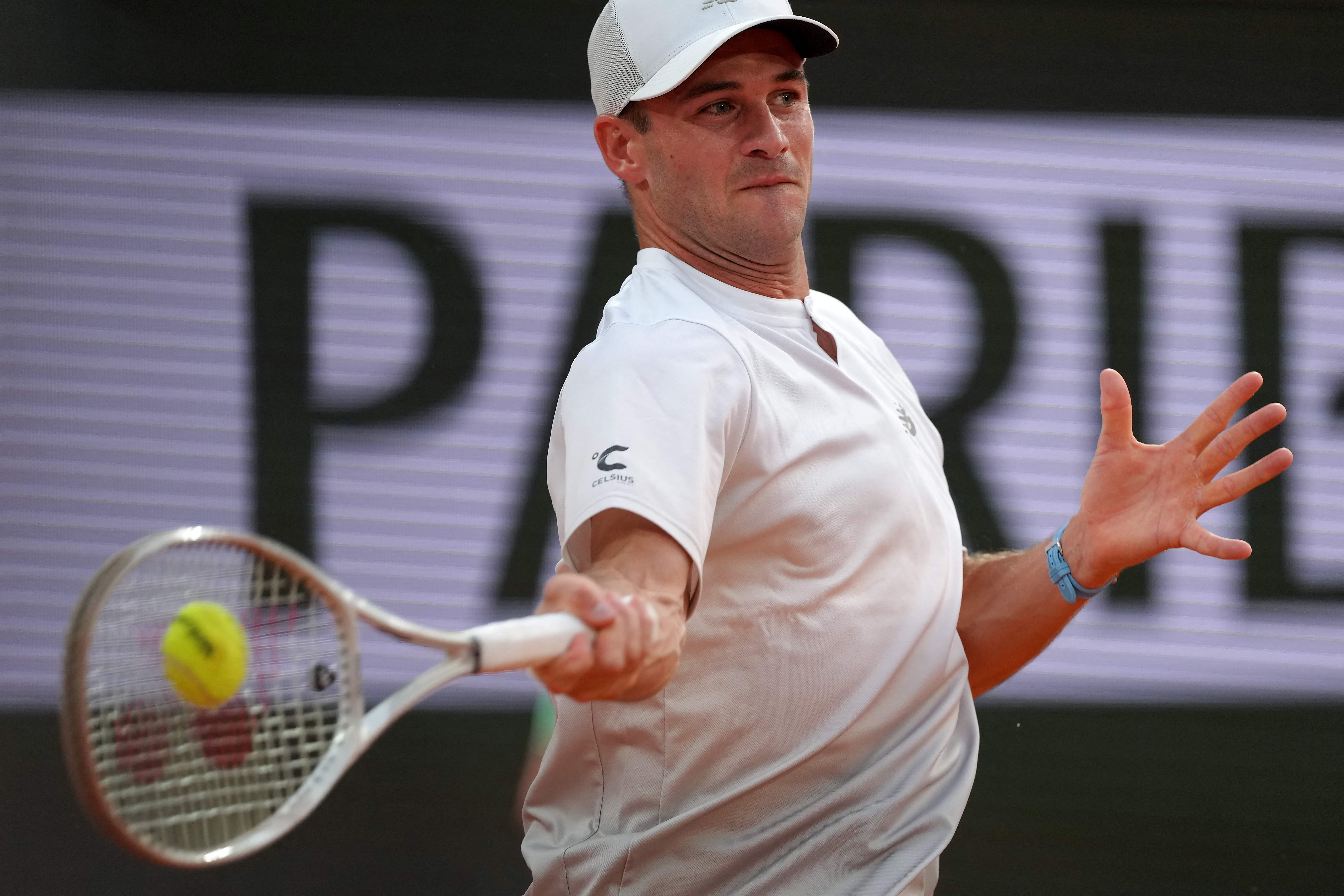 关于美国网球队血洗法国网球队，阿尔卡拉斯完成帽子戏法的信息