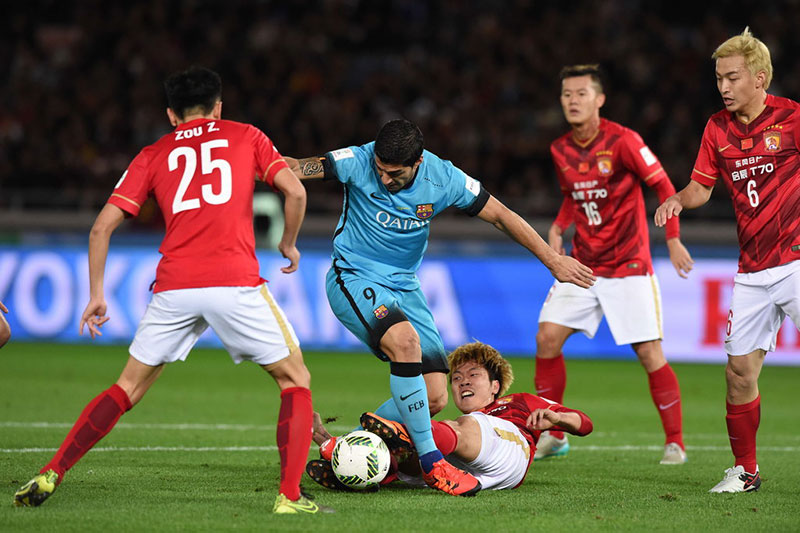 巴萨完胜比利时，苏亚雷斯带队取胜