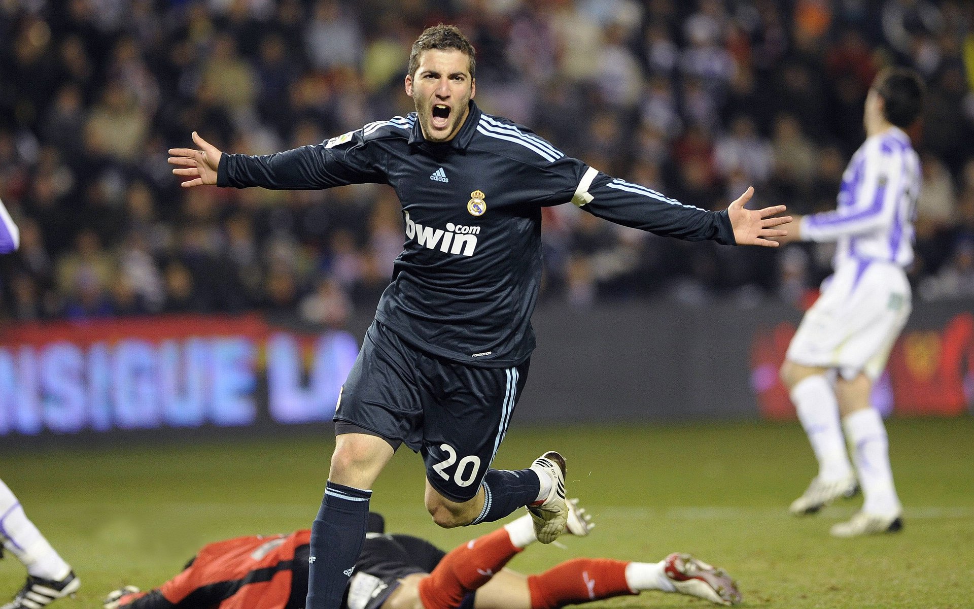 班凯罗教科书级表现引领爵士力克鹈鹕，新生代前锋的完美示范